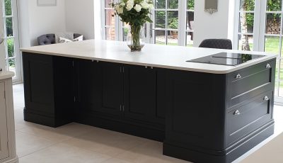 Hand Painted kitchens London & Home Counties, Traditional Painter Specialist Kitchen Painters.