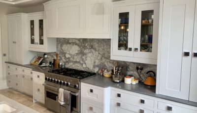 Replace or Repaint Kitchen Cabinets? A Professional Guide